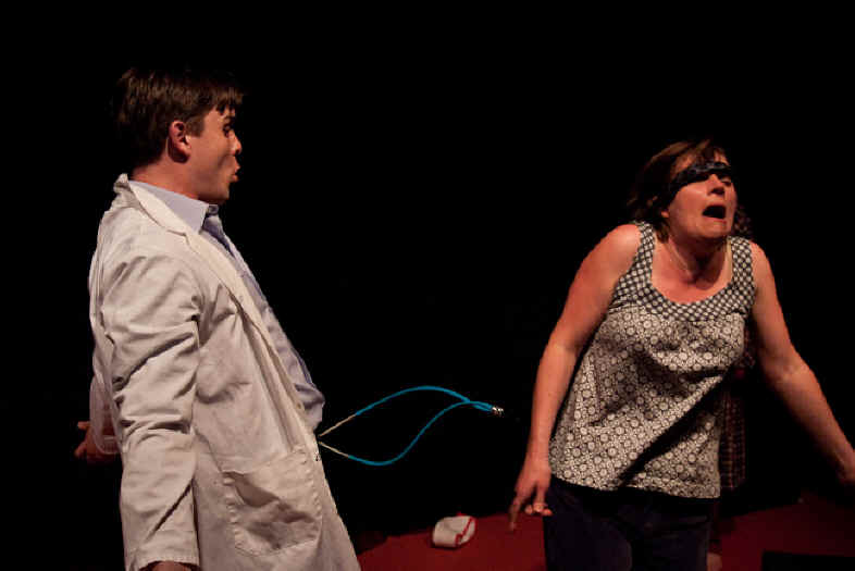 rcDSF0299.jpg (78043 bytes)