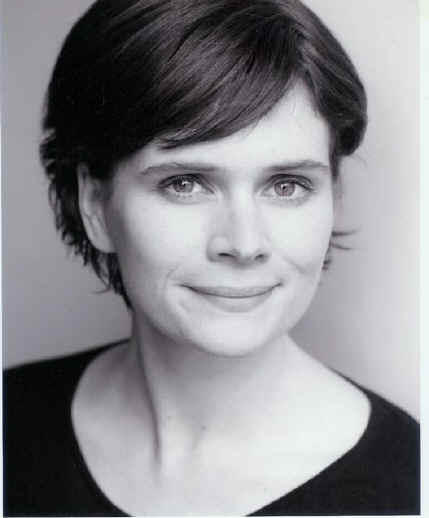 KirstyCox2.jpg (38294 bytes)